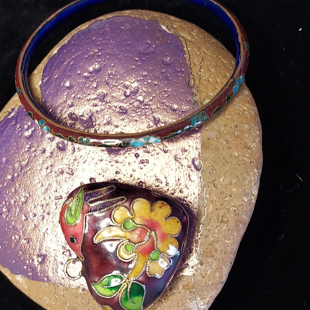 Clasonie bangle and heart pendant
